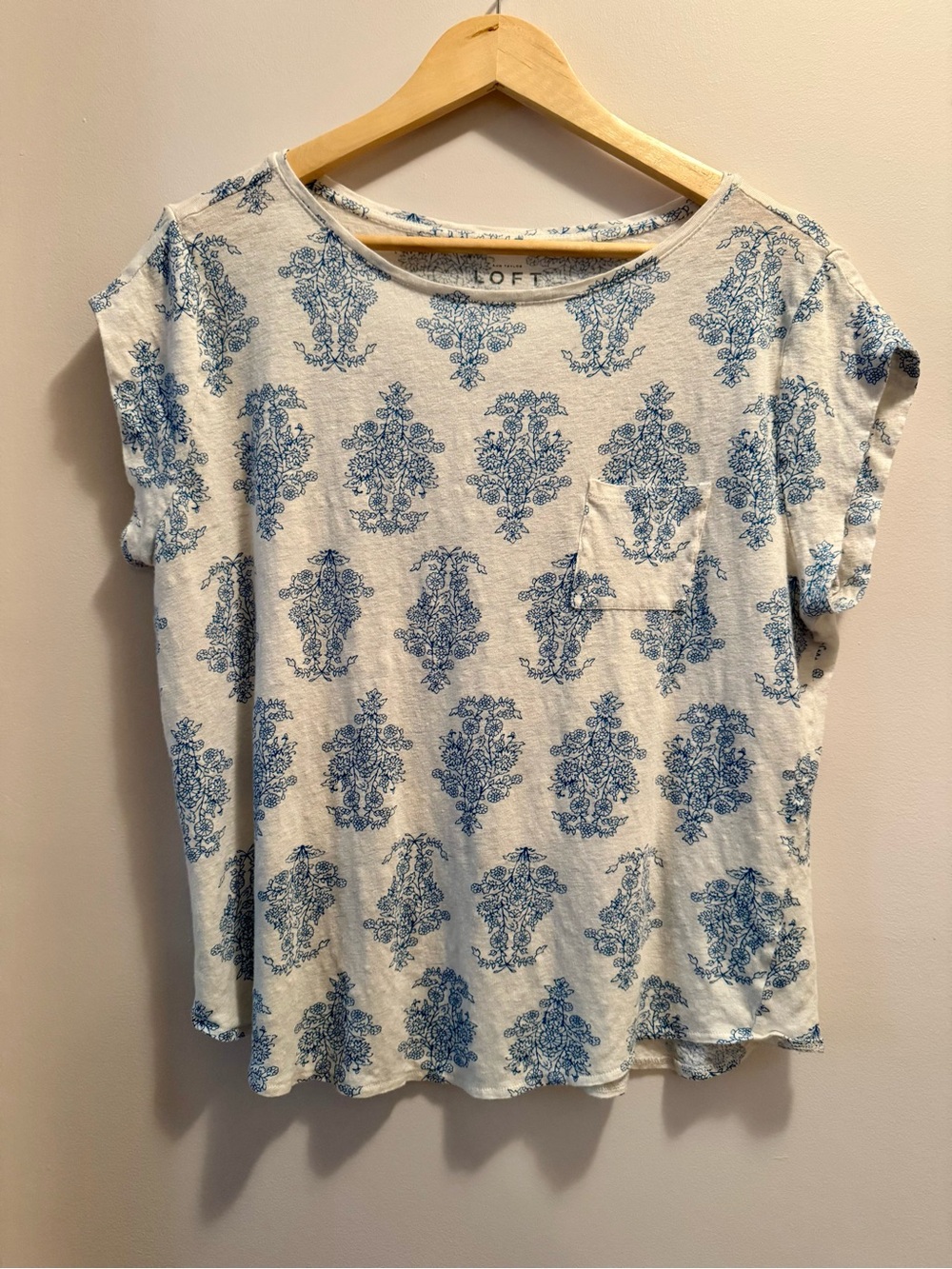 LOFT Linen Blue Floral Coastal Pocket Front Top Size XL